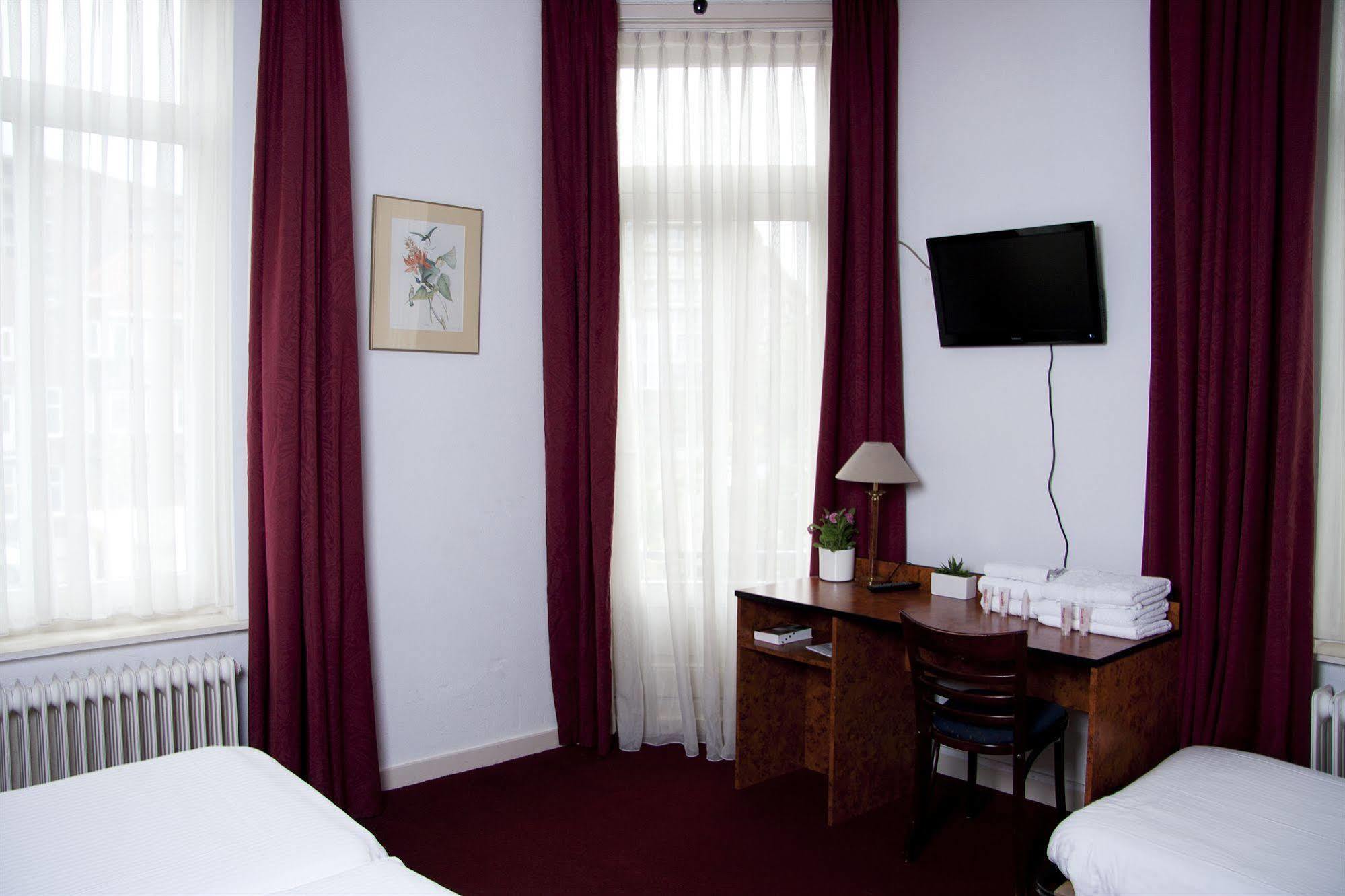 איינדהובן Hotel Benno מראה חיצוני תמונה
